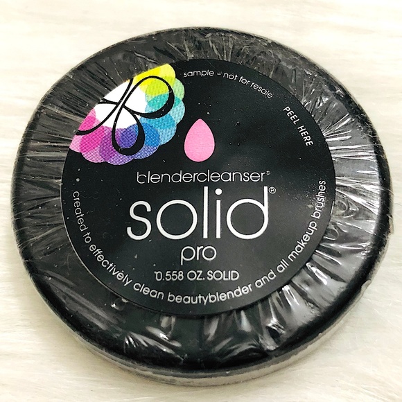 New!Beautyblender Solid Pro Makeup Brushes Cleaner - Picture 2 of 8